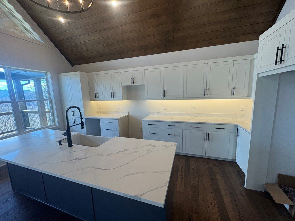 579 Overlook Loop. Young Harris, GA 30582