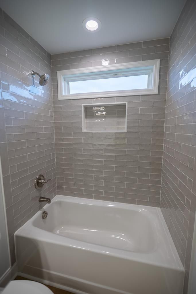 347 Barry Field Circle. Hahira, GA 31632