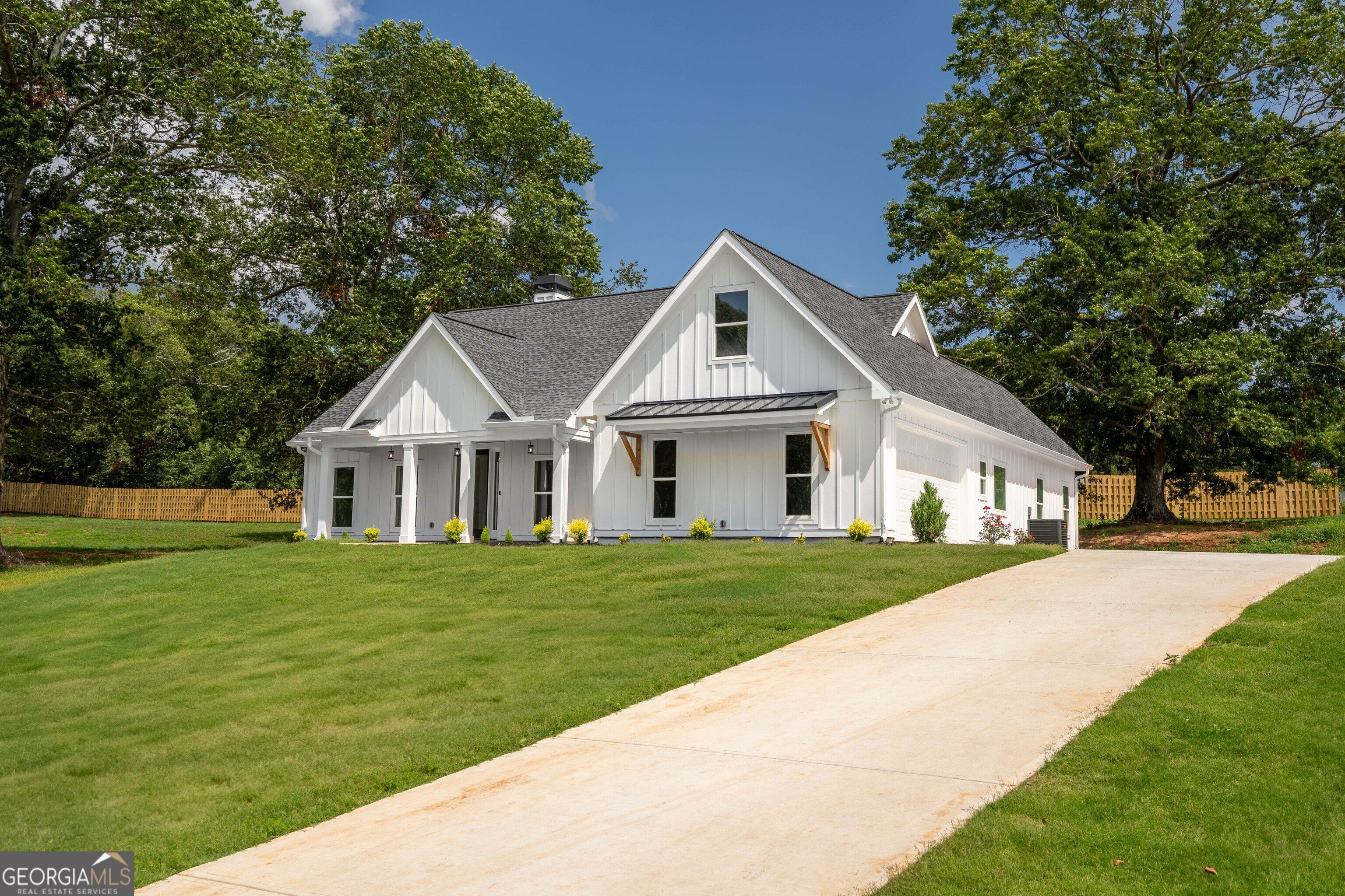 135 Oak Terrace Drive. Baldwin, GA 30511