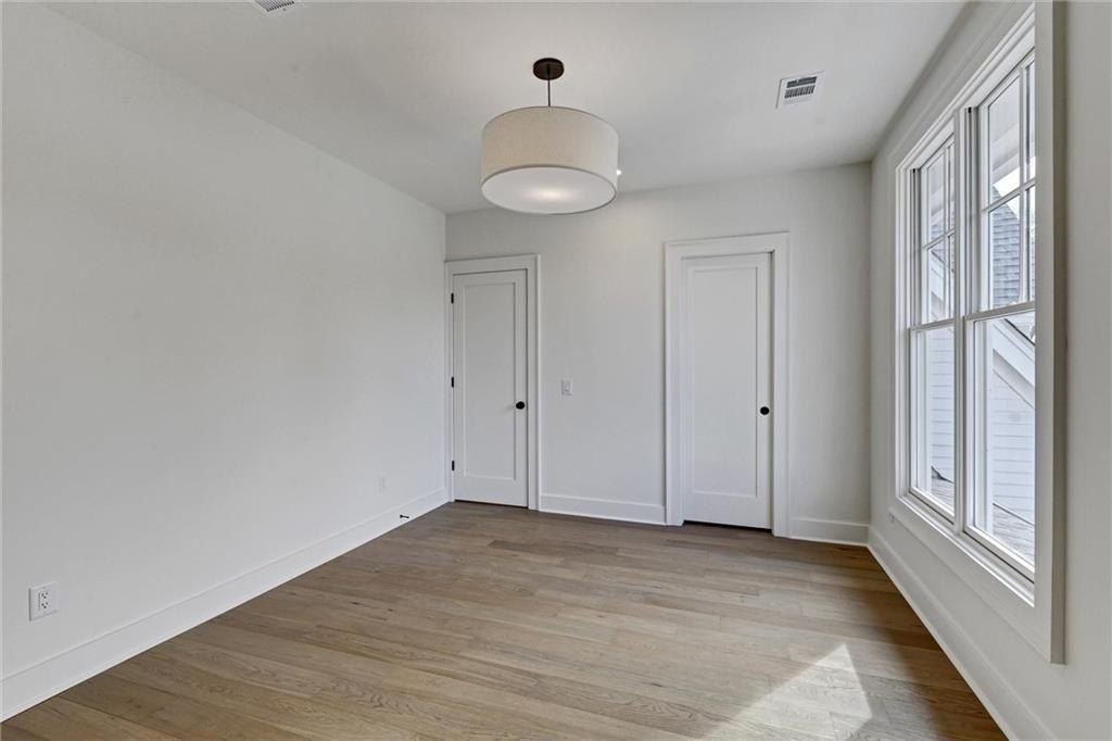 724 Nw Bradford Street. Gainesville, GA 30501