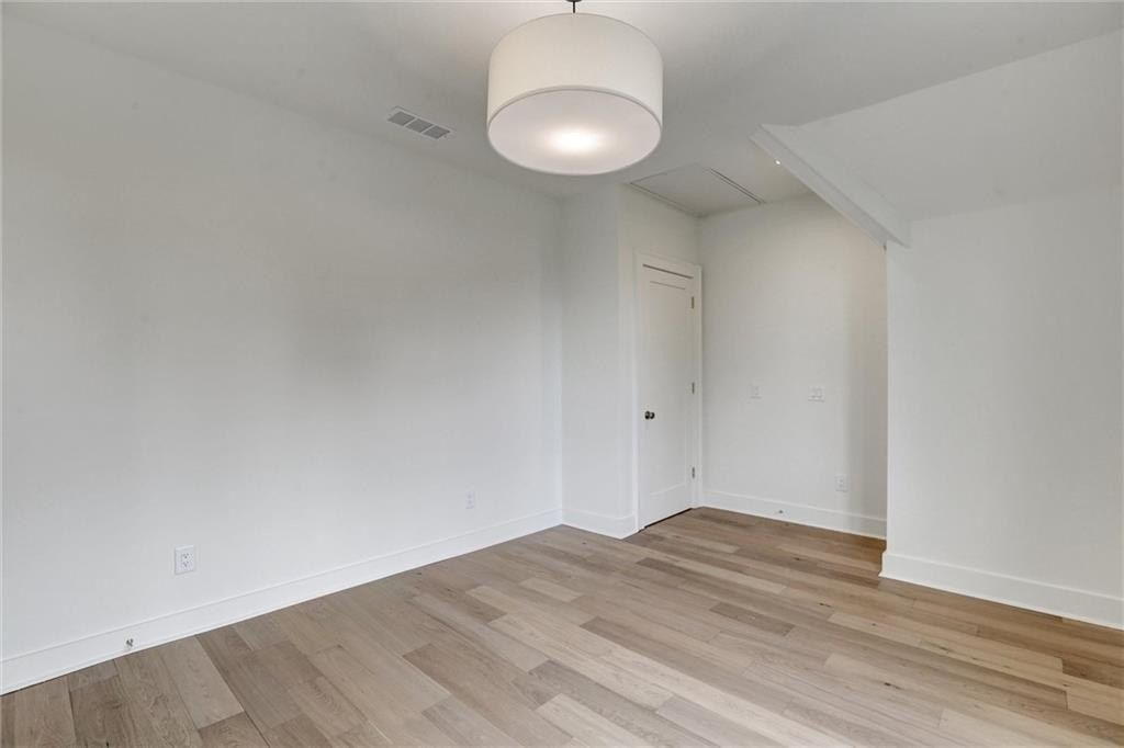 720 Nw Bradford Street. Gainesville, GA 30501