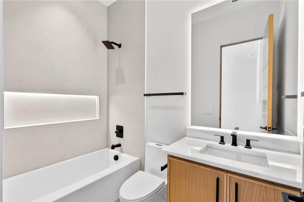 195 Pebble Trail. Alpharetta, GA 30009