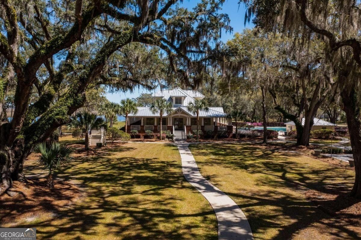 116 Gannett Trail. Waverly, GA 31565