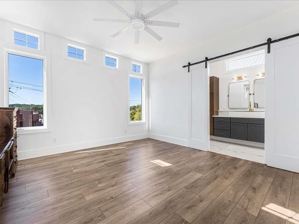 180 Railroad Street. Canton, GA 30114