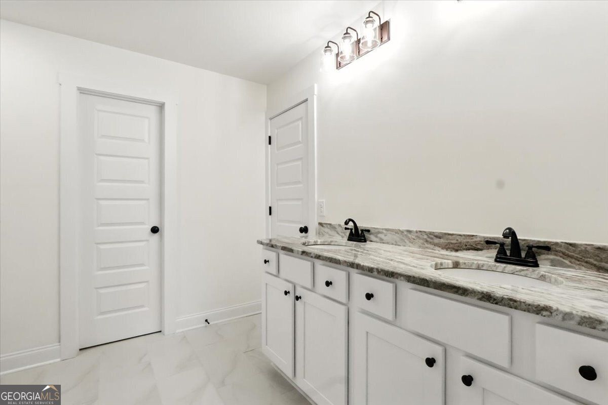 166 Rachel Lane. Hartwell, GA 30643