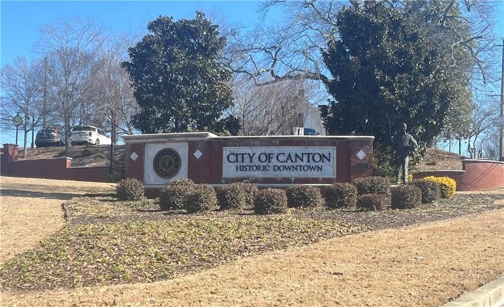 229 Legacy Downs Drive. Carrollton, GA 30118