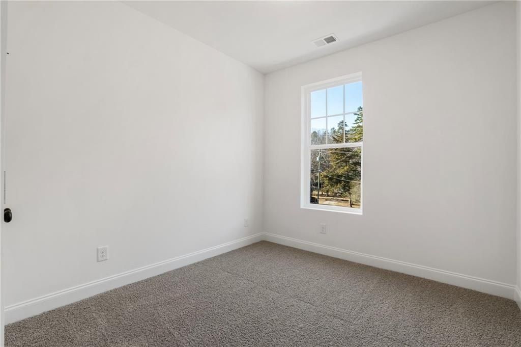 634 Oakleaf Grove Lane. Sugar Hill, GA 30518