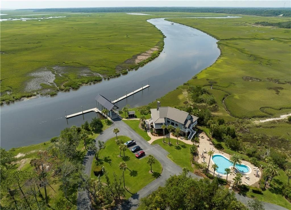 2 Maiden Creek Drive. Waverly, GA 31565