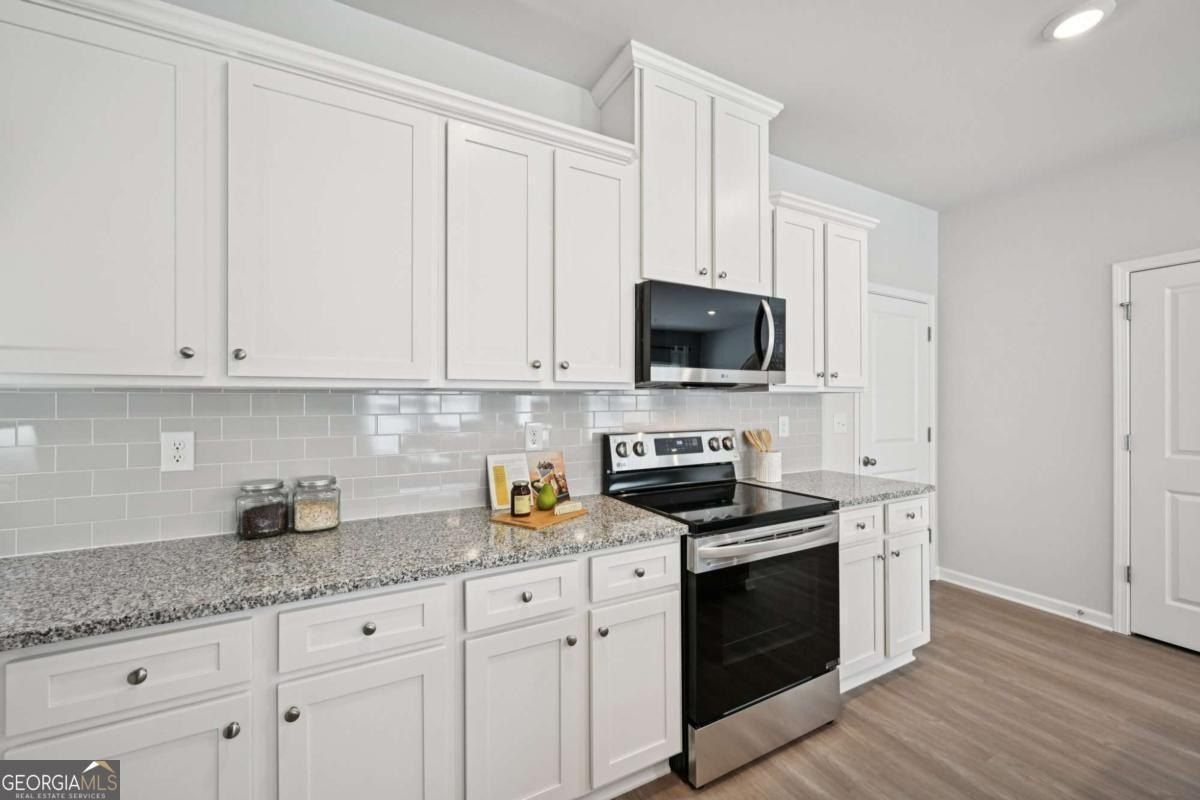 336 Lanier Circle. Woodstock, GA 30189