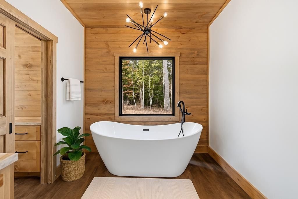 164 Brook Lane. Mineral Bluff, GA 30559