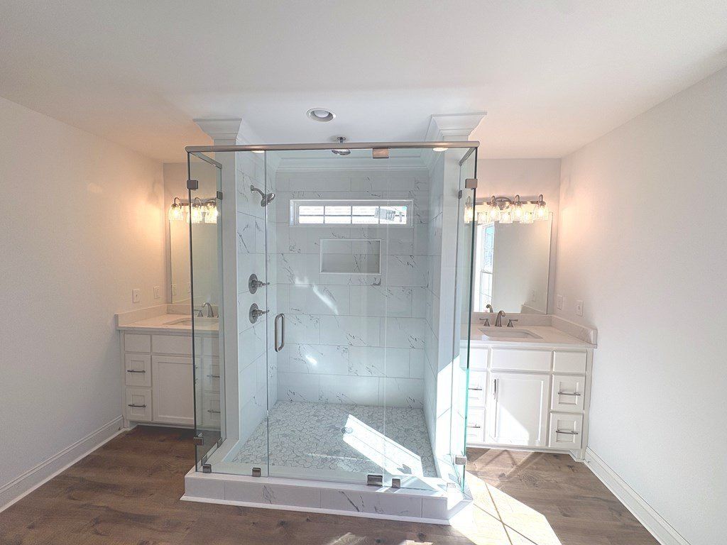 232 Barry Field Circle. Hahira, GA 31632