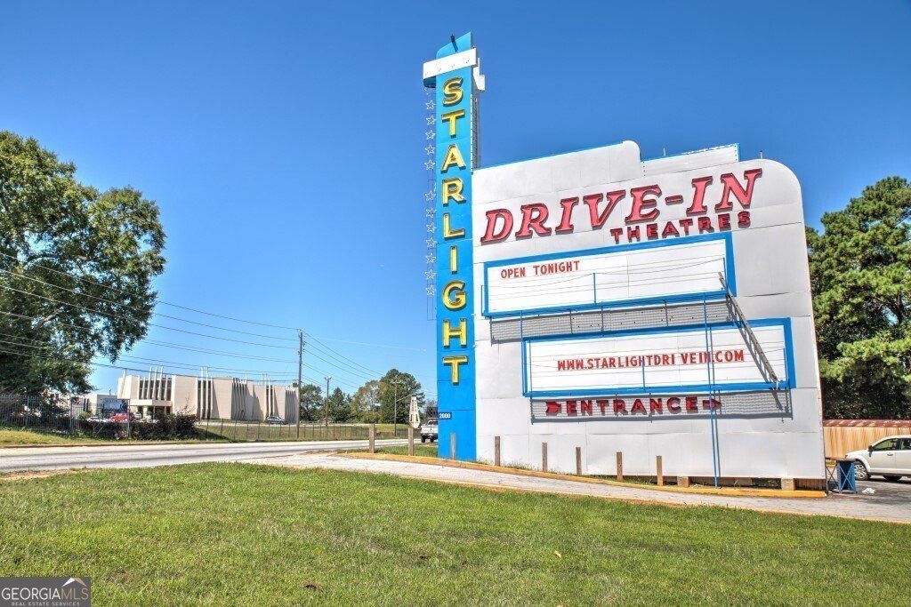 105 Southview Drive. Ellenwood, GA 30294