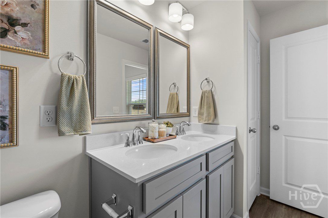 122 Simms Way. Hinesville, GA 31313