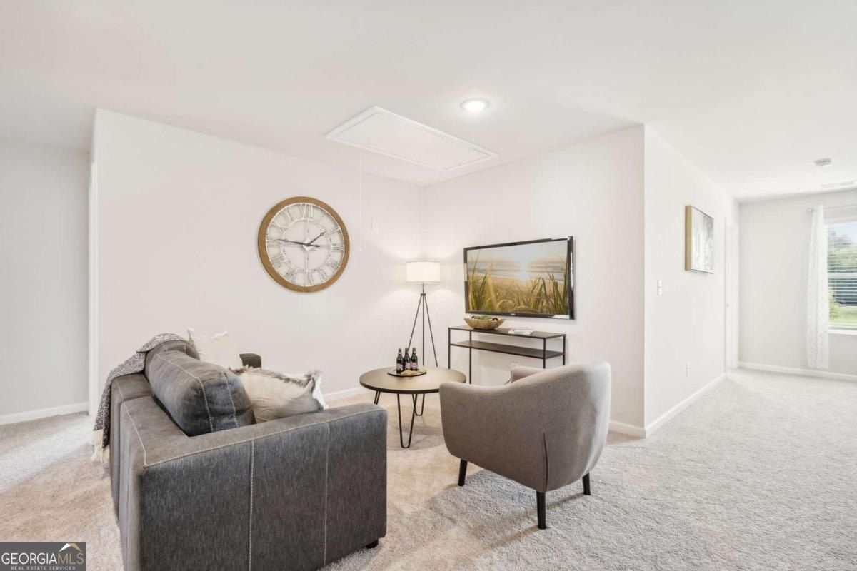 3033 Viewpark Circle. Conyers, GA 30013