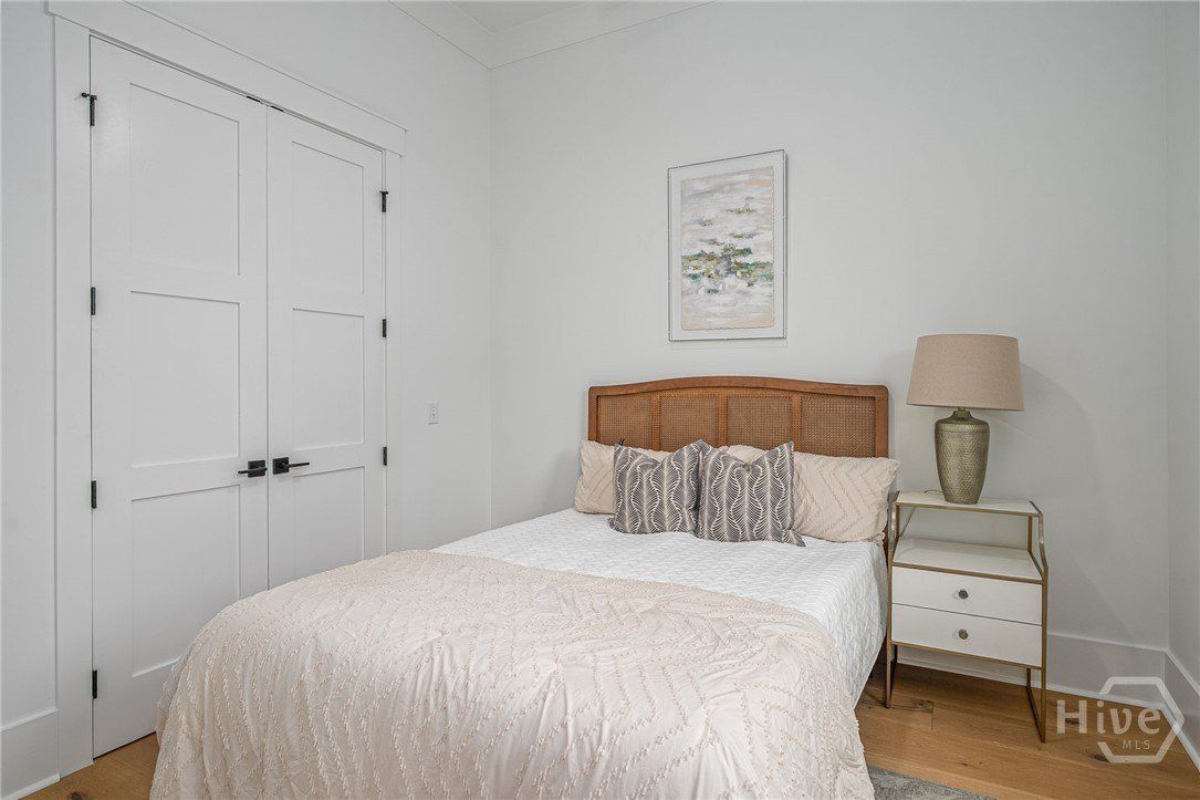 306 W 38Th Street. Savannah, GA 31401