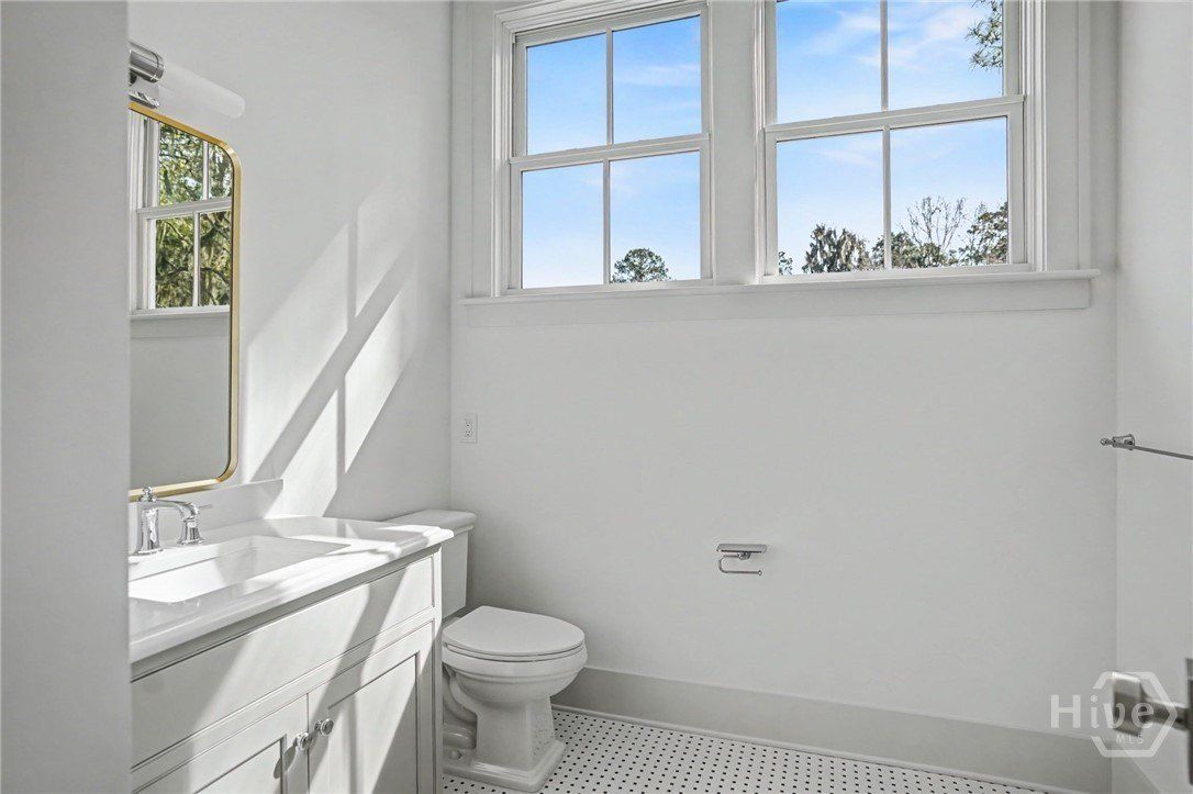 576 Silk Hope Drive. Richmond Hill, GA 31324