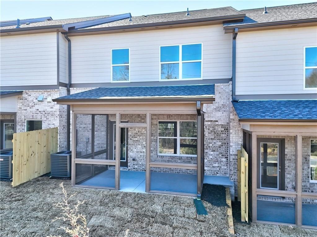 4304 Fern River Bend Unit 73. Norcross, GA 30093