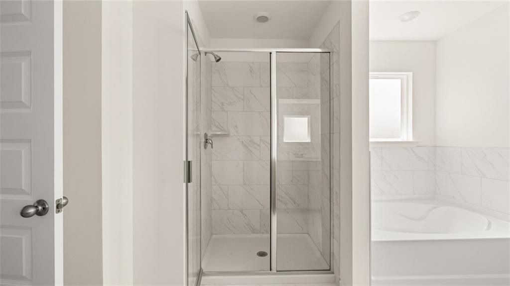 75 Weymouth Drive. Locust Grove, GA 30248