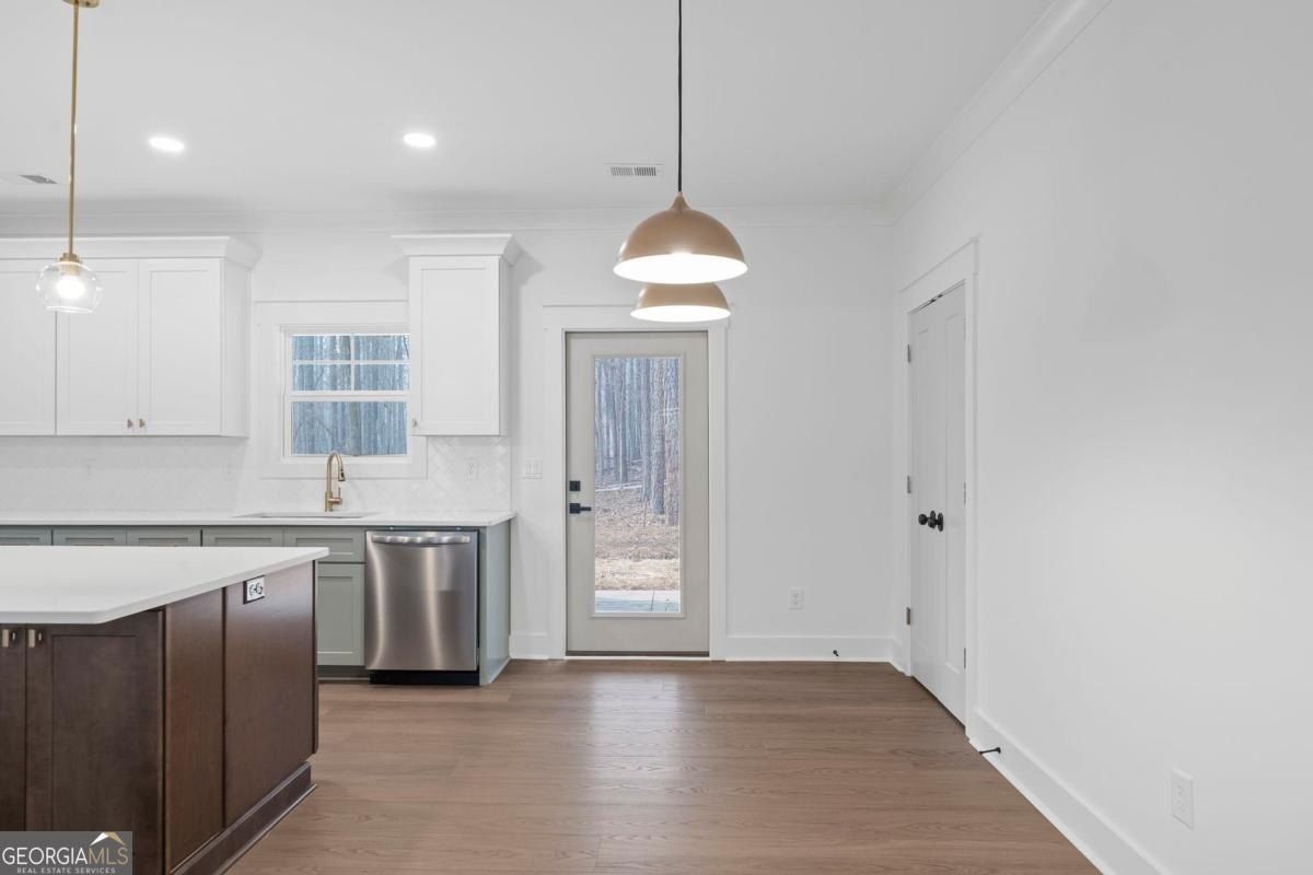 415 Thomas Drive. Eatonton, GA 31024