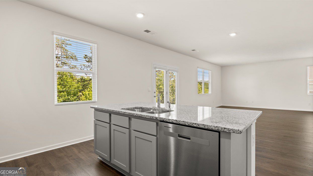 89 White Spruce Way. Newnan, GA 30265