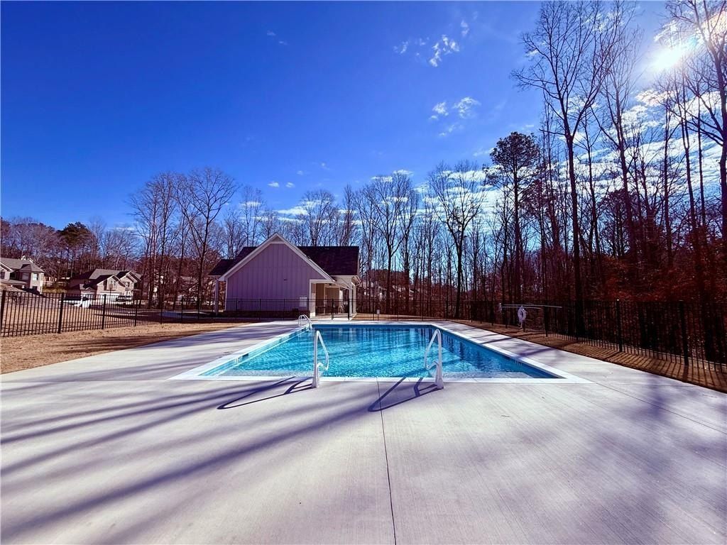 4270 Shirebrook Trail. Hoschton, GA 30548