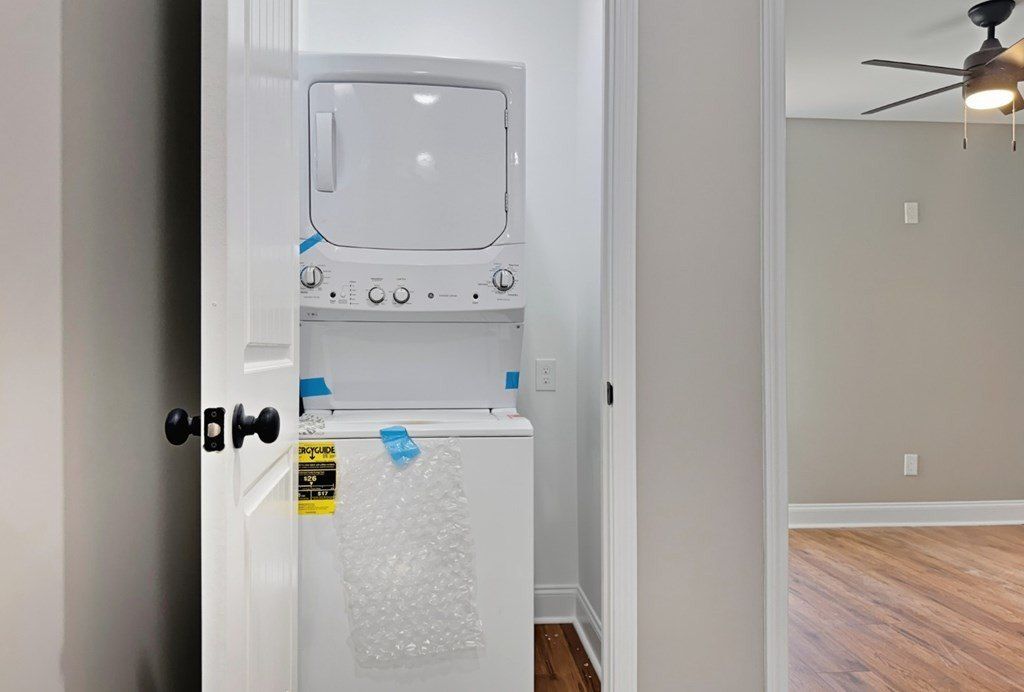 122 Robinhood Dr. Dalton, GA 30721