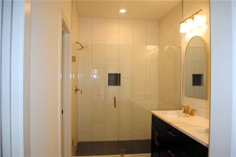 135 Old Alabama Road. Emerson, GA 30137