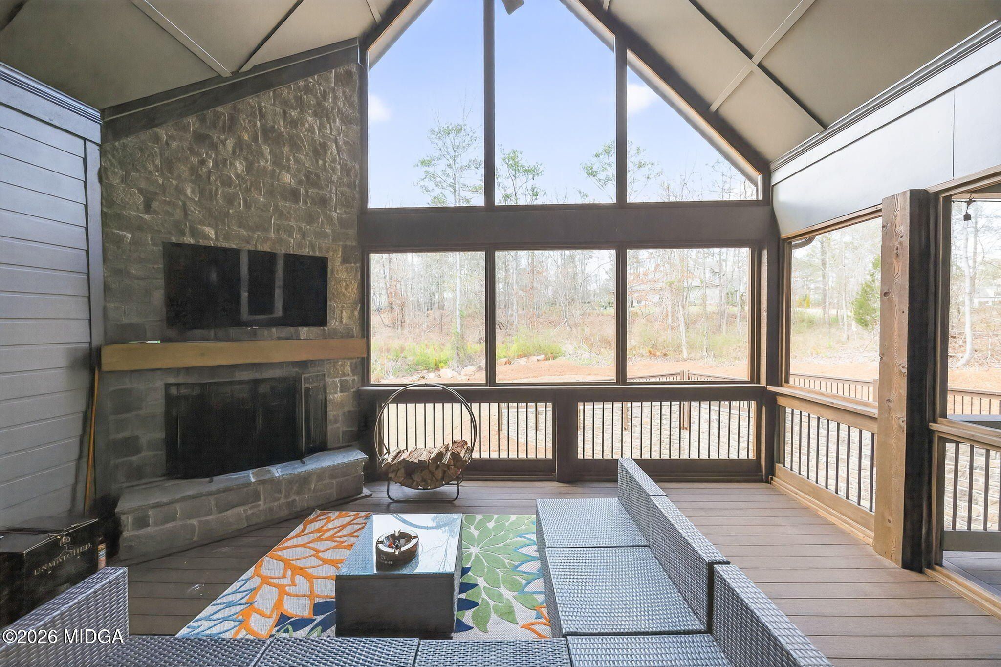 200 Tuxedo Circle. Forsyth, GA 31029