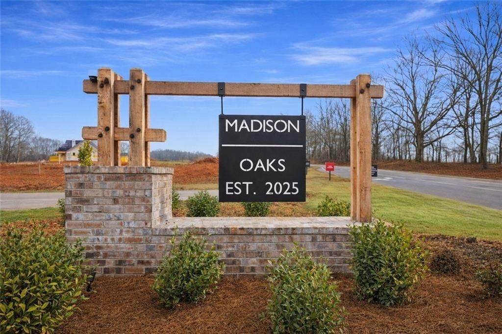 131 Maney Drive. Statham, GA 30666