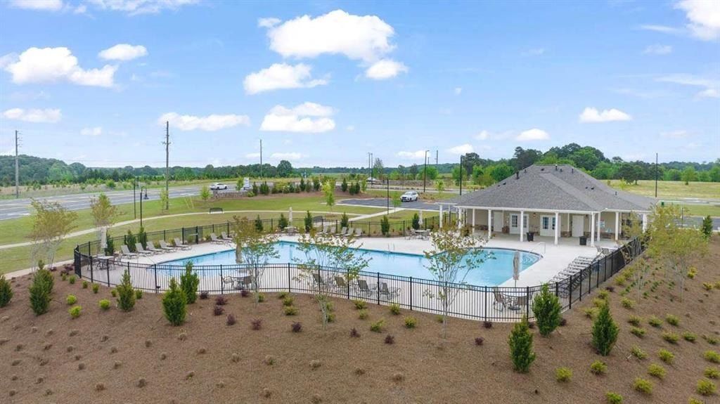 454 Abbott Road. Statham, GA 30666