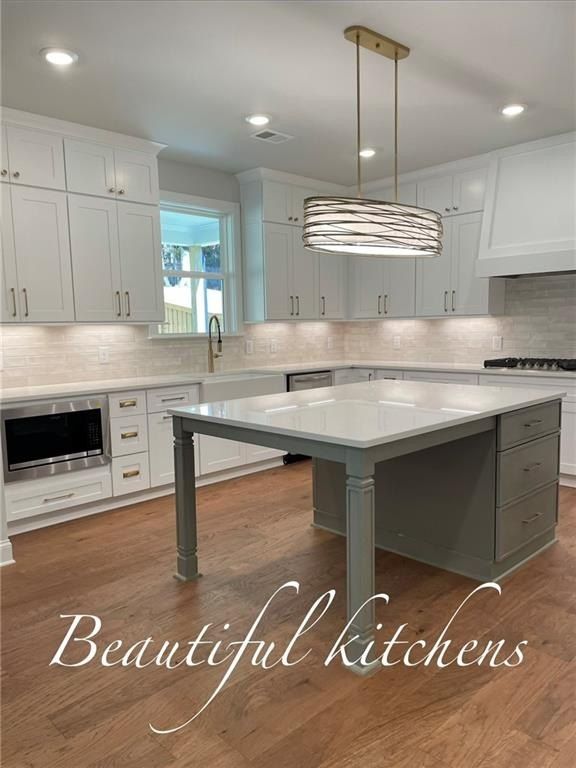 2962 Graham Gardens Lane. Marietta, GA 30062