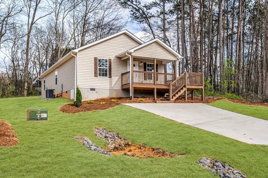 1620 Waring Road. Dalton, GA 30721