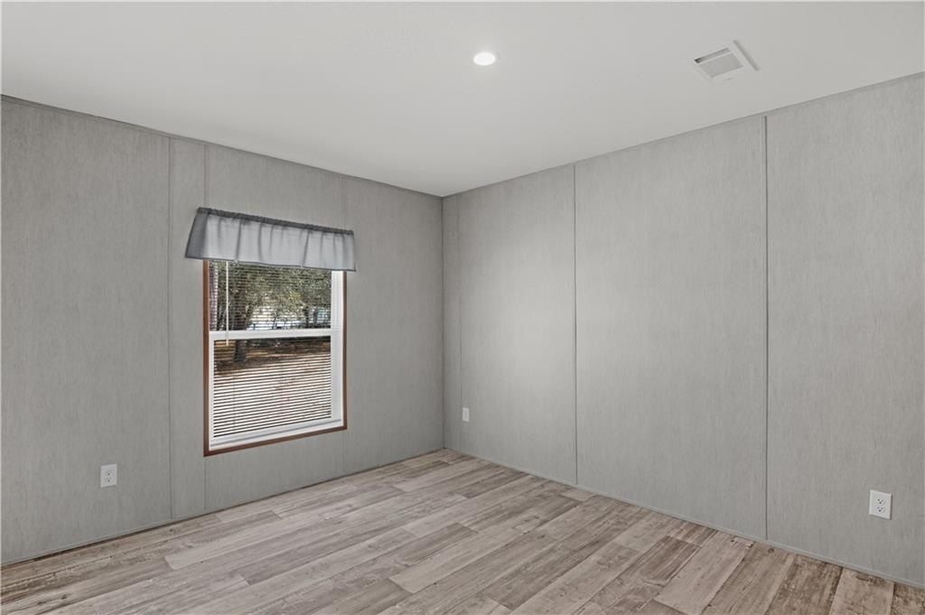 364 Whisper Ridge Loop. Waynesville, GA 31566