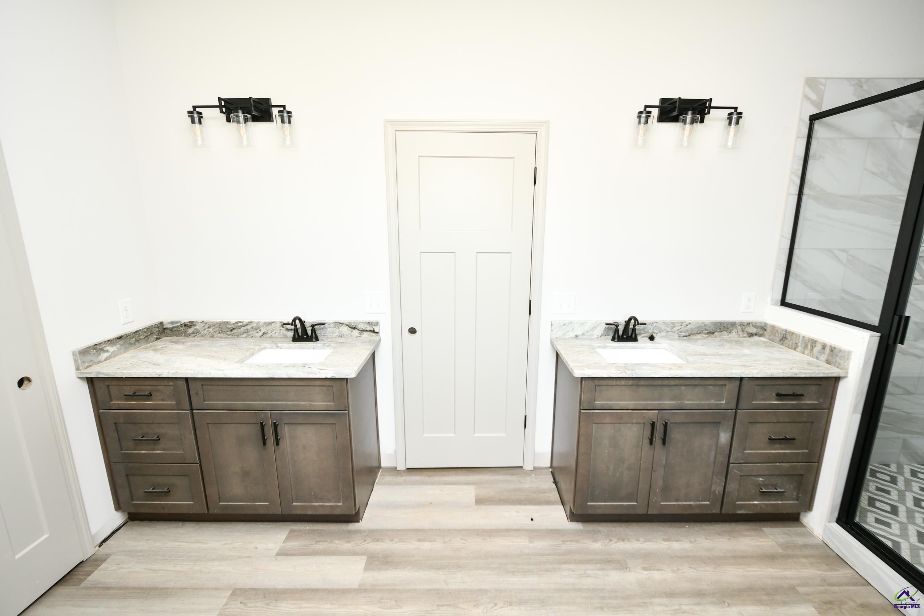 147 Early Drive. Byron, GA 31008