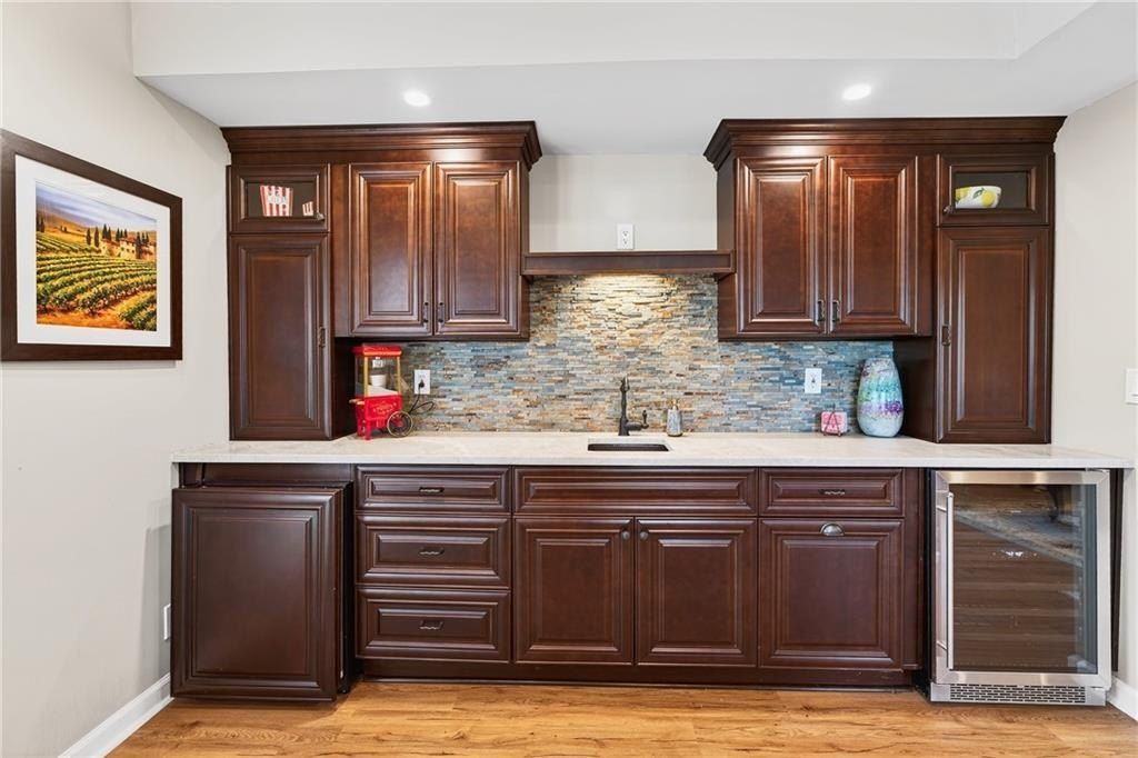 904 Augusta. Woodstock, GA 30188