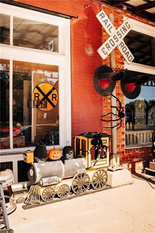 106 Chickadee Court. Auburn, GA 30011