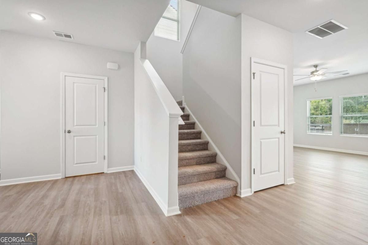 3014 Viewpark Circle. Conyers, GA 30013