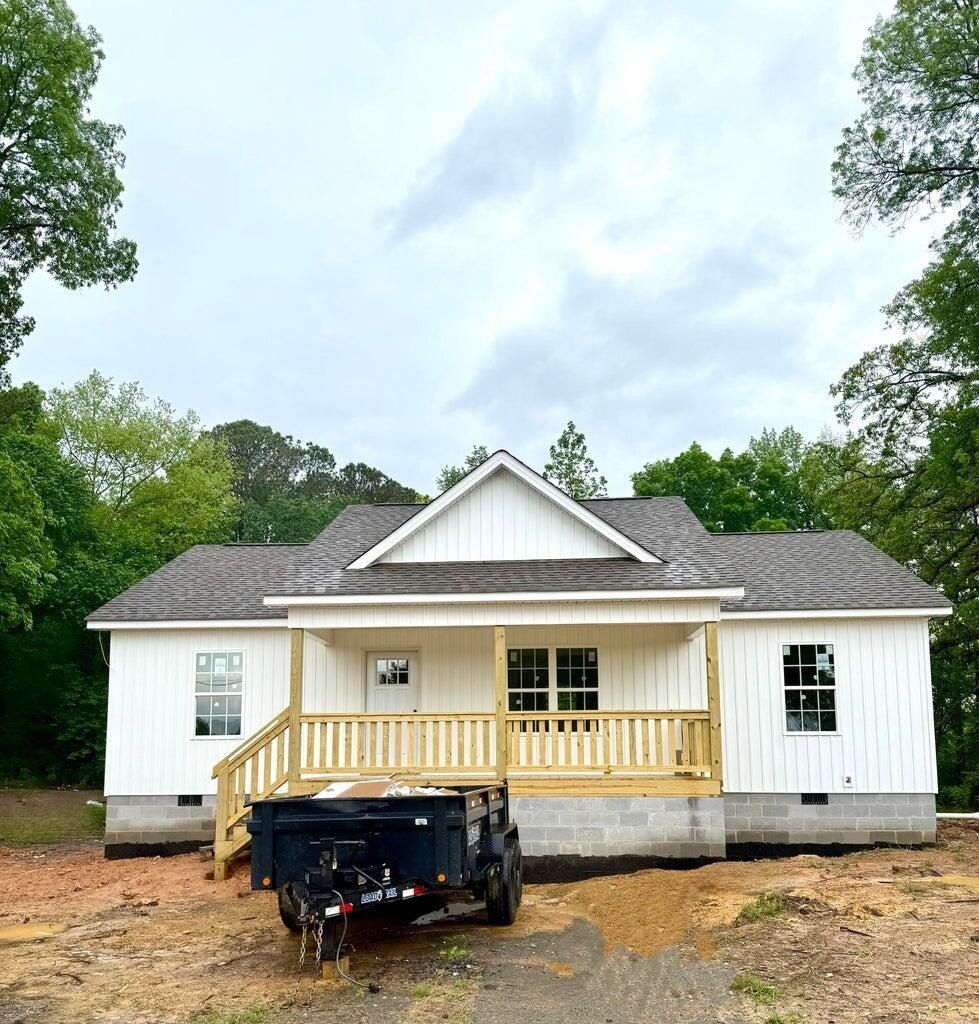 87 Broad Street. Chatsworth, GA 30705