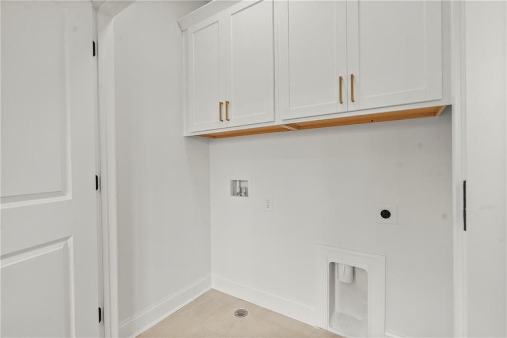 1509 Southbend Cove Unit 439. Cumming, GA 30041