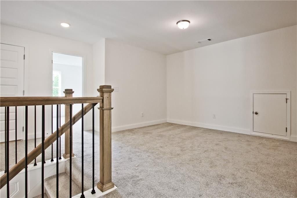 7428 Rocklin Lane. Flowery Branch, GA 30542