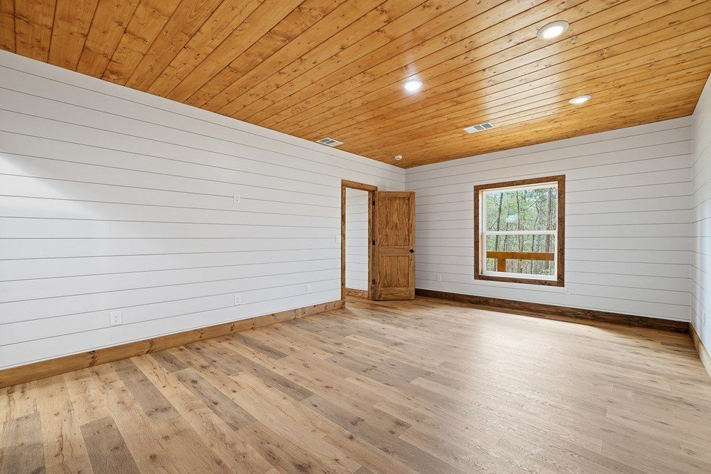 155 Doe Run. Ellijay, GA 30540