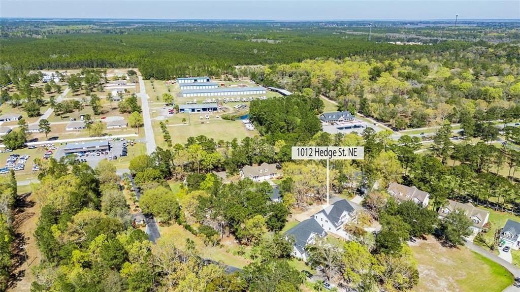 1012 Hedge Street Ne. Townsend, GA 31331