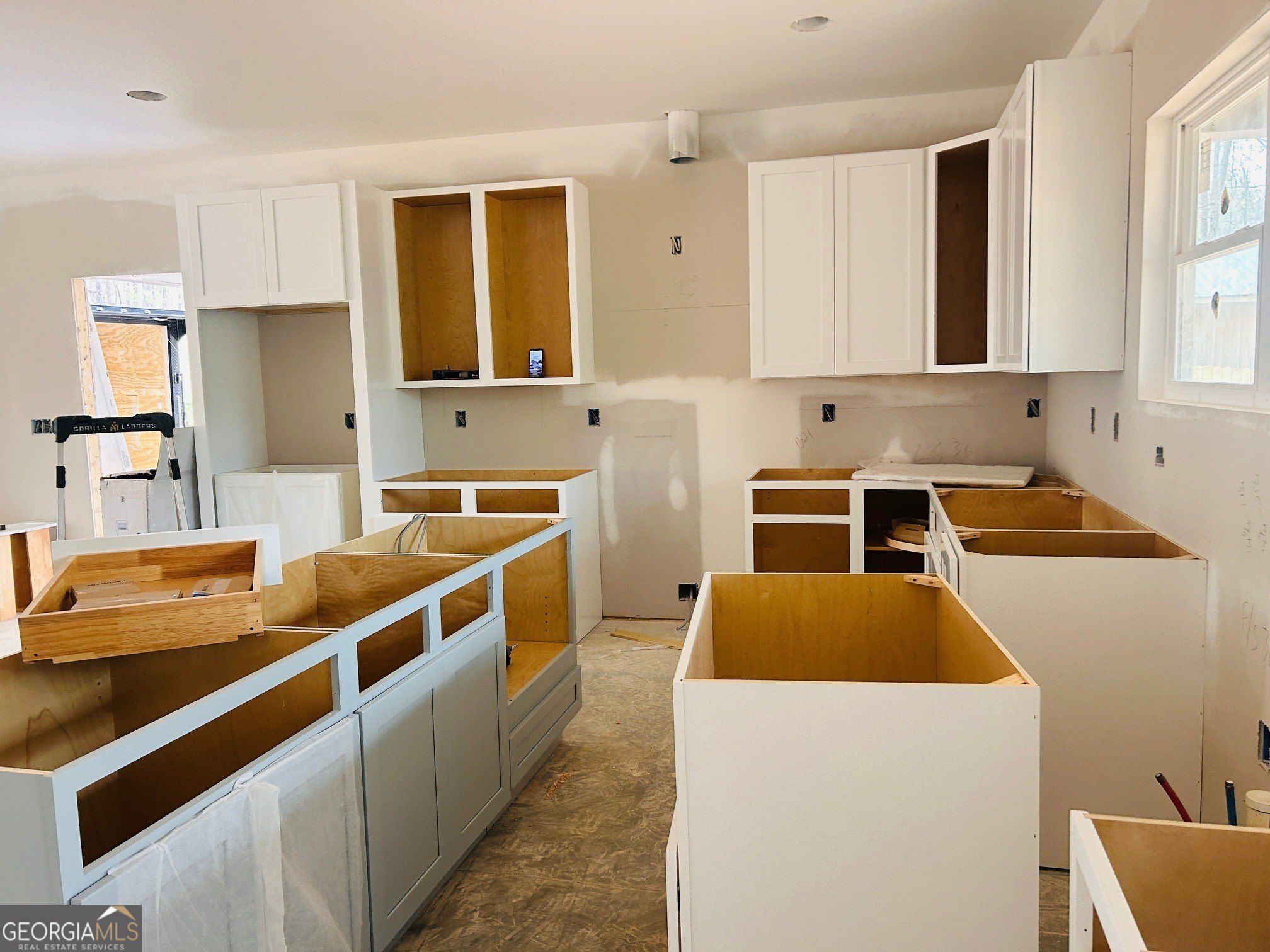 85 Sexton Lane. Lavonia, GA 30553