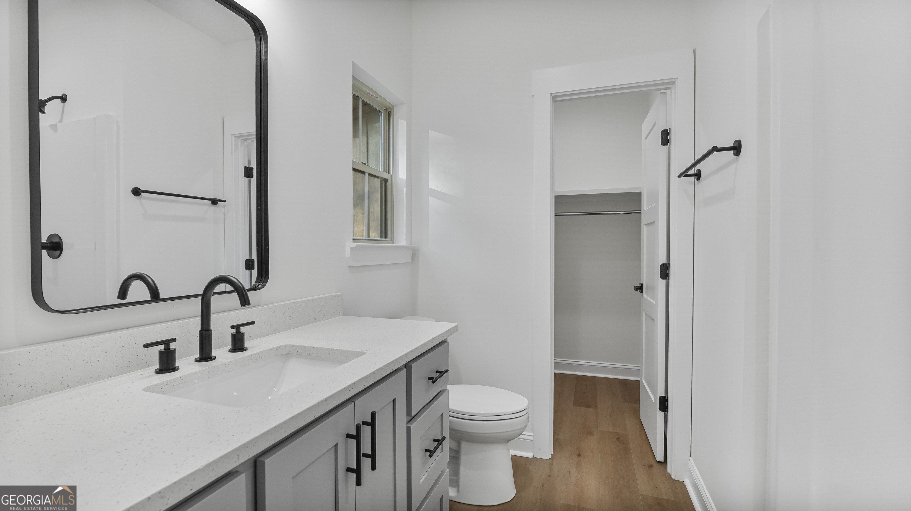 150 Lakeview Drive. Jesup, GA 31545