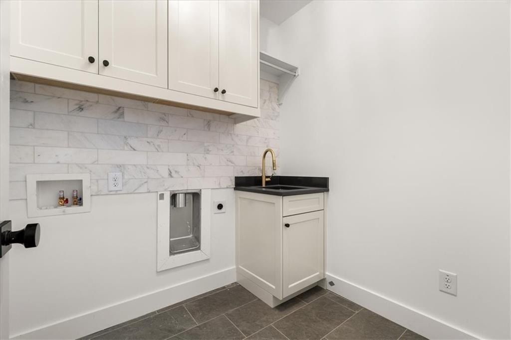 2261 Paul Avenue Nw. Atlanta, GA 30318