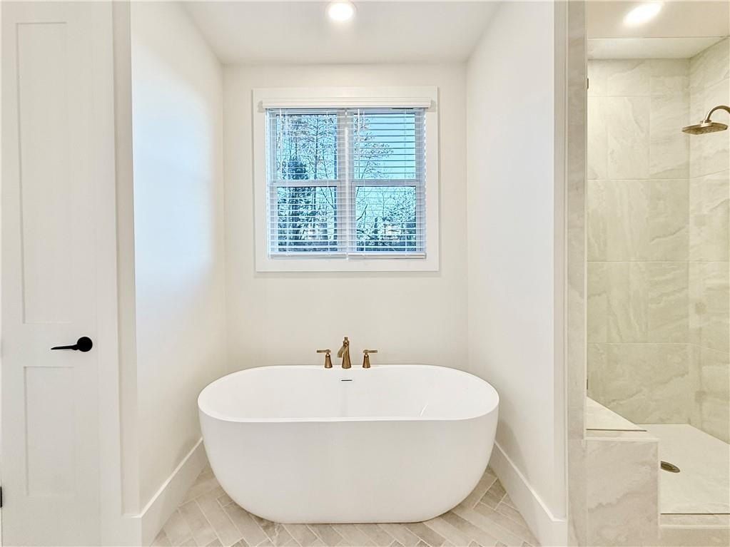 122 Palisade Drive. Rydal, GA 30171