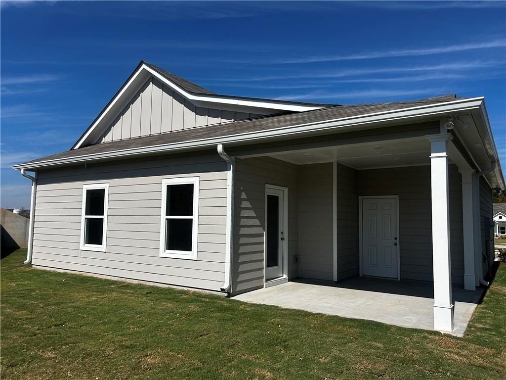 138 Sunflower Circle Ne. Cartersville, GA 30121