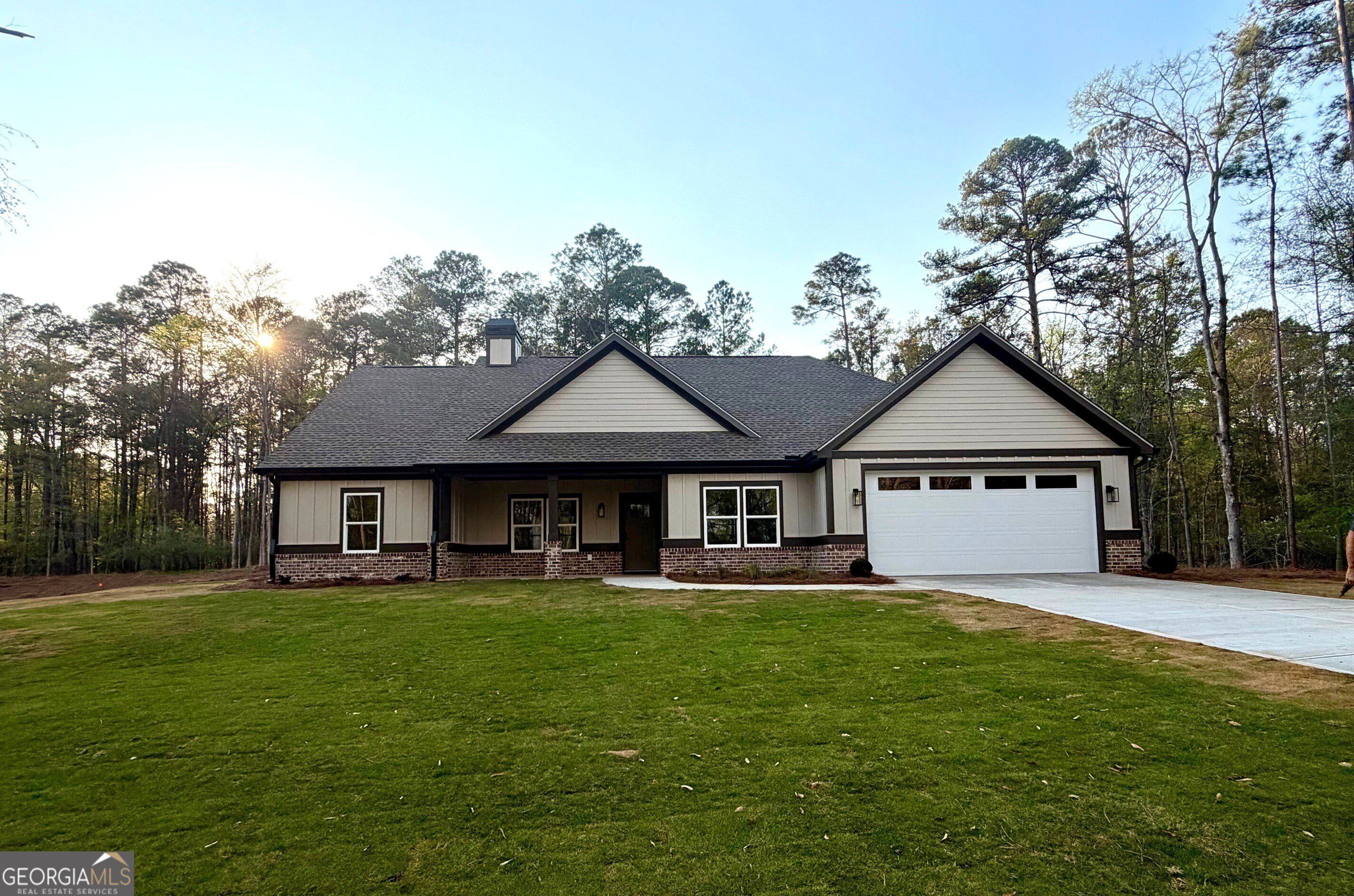 166 Oak Leaf Circle. Eatonton, GA 31024