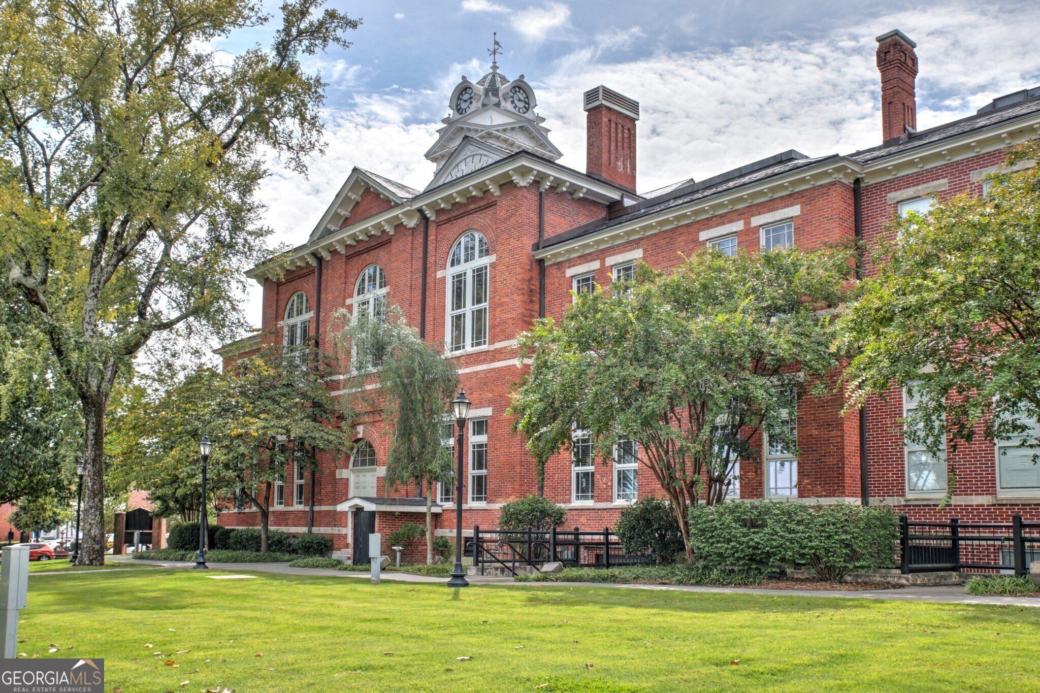 1516 Thurcroft Lane. Lawrenceville, GA 30043