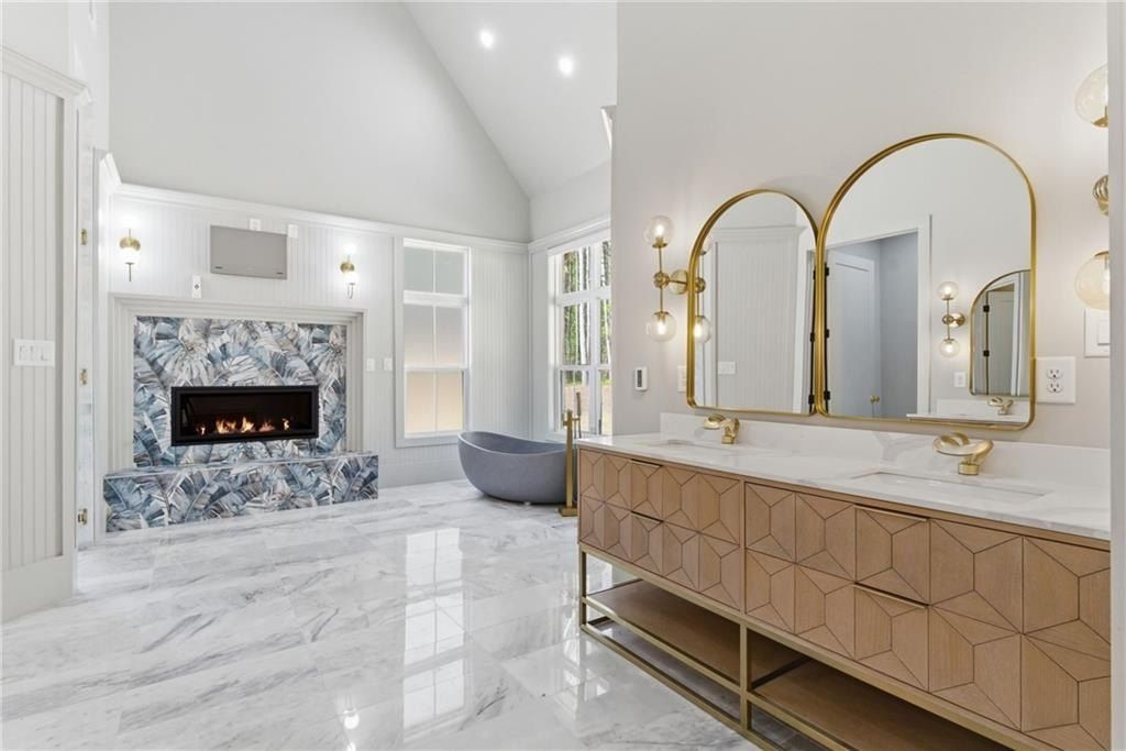 1315 Sandy Creek Road. Tyrone, GA 30290